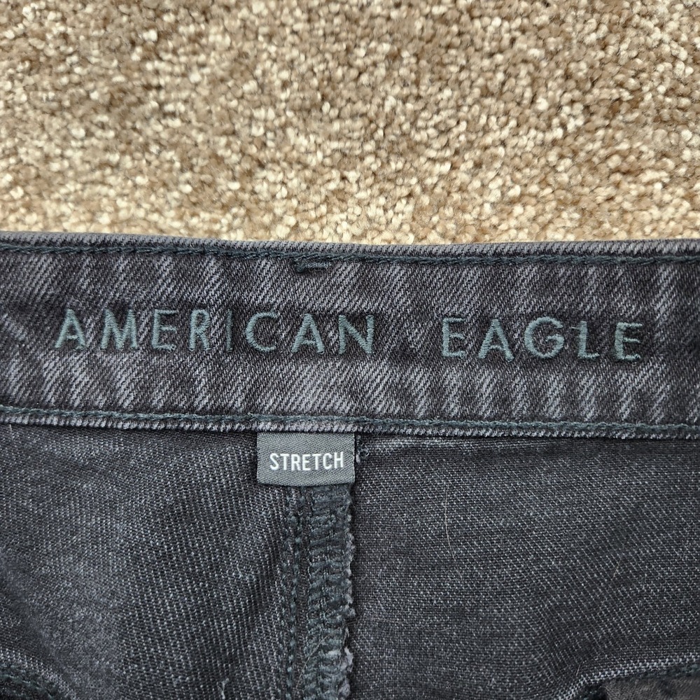 American Eagle Highest Rise 90s Boyfriend Shorts Black Denim Frayed Hem Size 8‎ - Picture 2 of 8